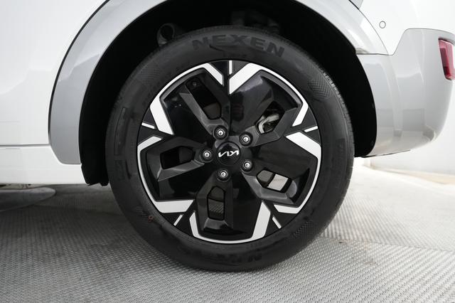 2023 Kia Niro EV — photo 7 of 20