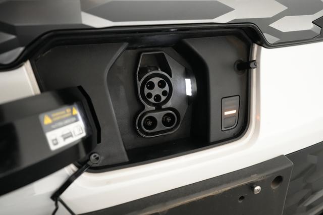 2023 Kia Niro EV — photo 8 of 20
