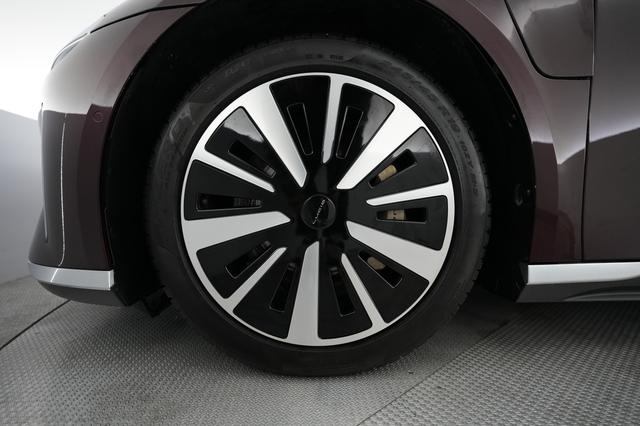 2022 Lucid Air — photo 7 of 21