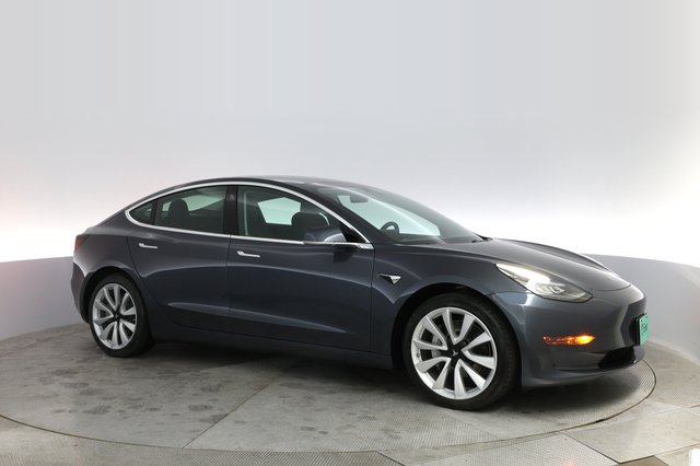 2019 Tesla Model 3 — photo 11 of 26