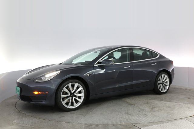 2019 Tesla Model 3 — photo 14 of 26