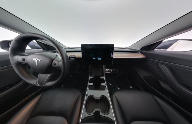2019 Tesla Model 3 — photo 21 of 26