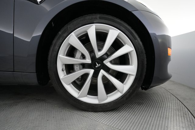2019 Tesla Model 3 — photo 17 of 26