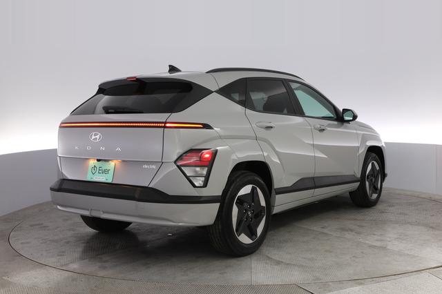 2024 Hyundai Kona Electric — photo 2 of 20