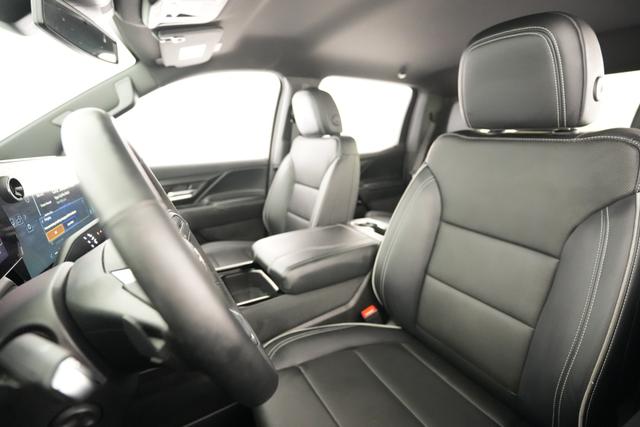 2025 Chevrolet Silverado EV — photo 3 of 15
