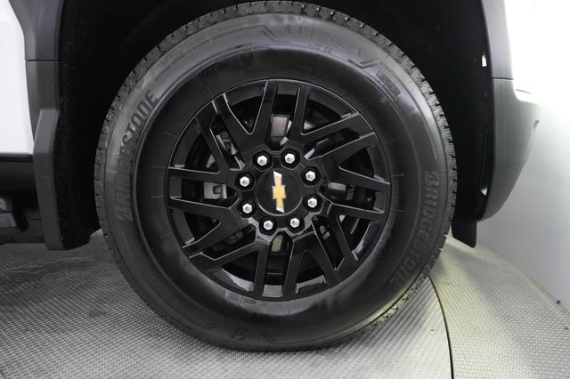 2025 Chevrolet Silverado EV — photo 10 of 15
