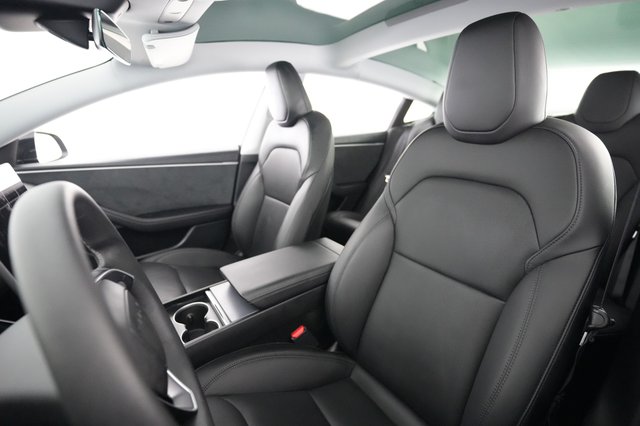 2025 Tesla Model 3 — photo 3 of 21