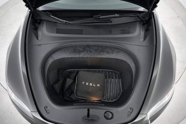 2025 Tesla Model 3 — photo 20 of 21