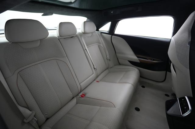 2023 Lucid Air — photo 4 of 20
