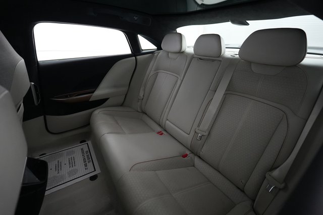 2023 Lucid Air — photo 18 of 20
