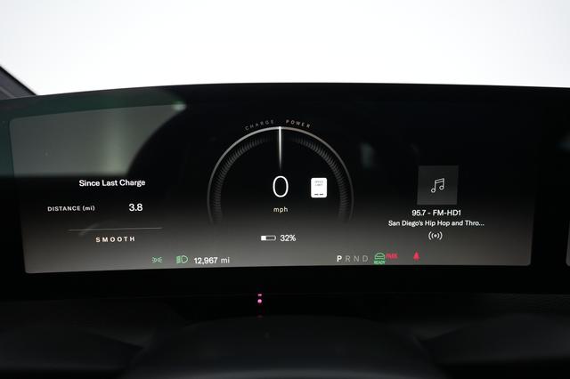 2023 Lucid Air — photo 5 of 21