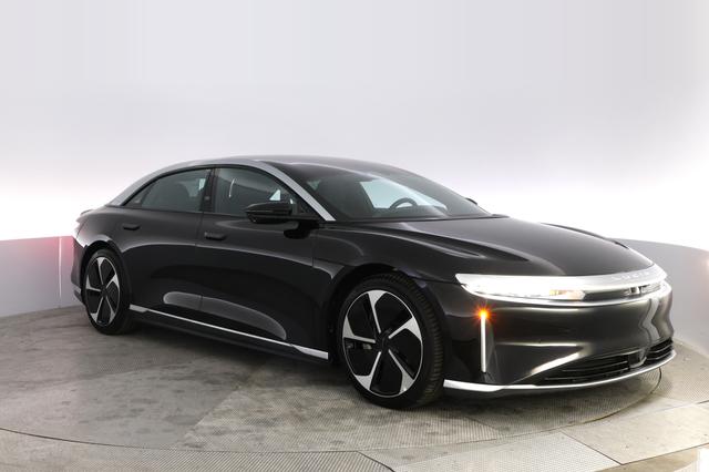 2023 Lucid Air — photo 10 of 21