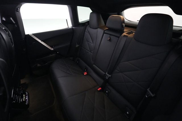 2022 BMW iX — photo 19 of 20