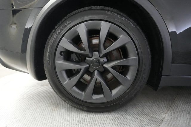 2023 Tesla Model X — photo 17 of 29