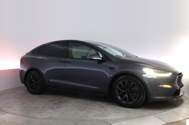 2023 Tesla Model X — photo 11 of 21