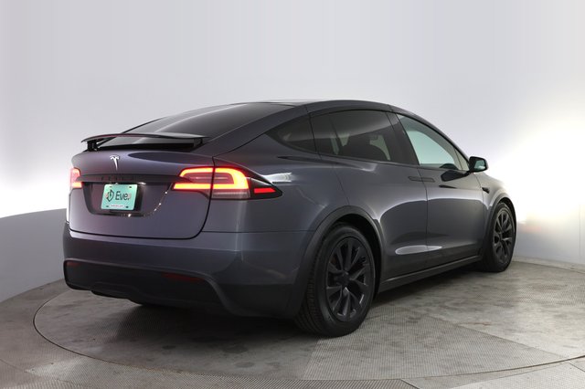 2023 Tesla Model X — photo 2 of 21