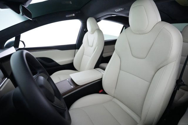 2023 Tesla Model X — photo 3 of 21