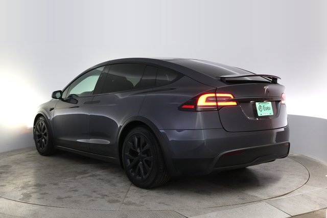 2023 Tesla Model X — photo 13 of 21