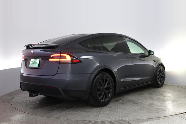 2023 Tesla Model X — photo 2 of 22