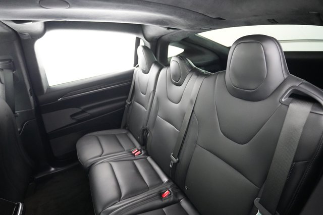 2023 Tesla Model X — photo 19 of 22