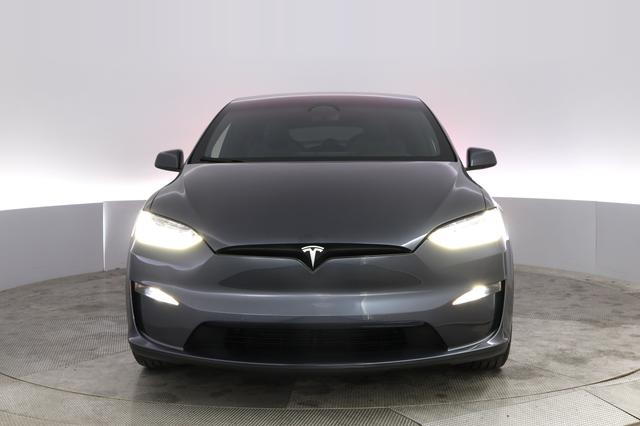 2023 Tesla Model X — photo 9 of 22