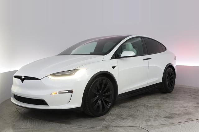 2023 Tesla Model X — VIN 7SAXCDE5XPF381310