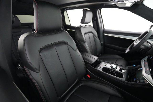 2024 Jeep Wagoneer S — photo 18 of 29