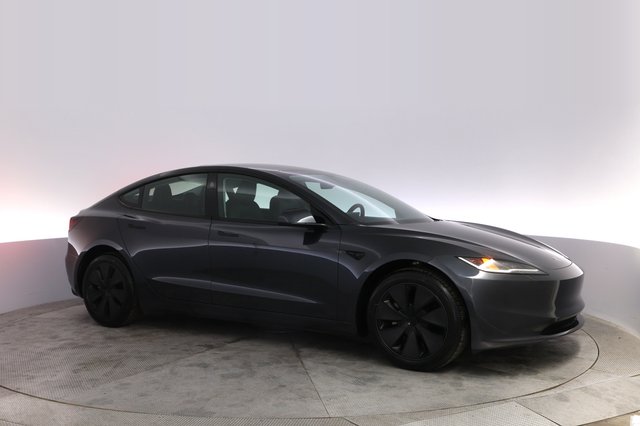 2025 Tesla Model 3 — photo 11 of 22