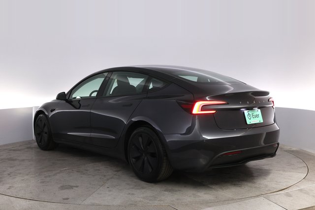 2025 Tesla Model 3 — photo 13 of 22