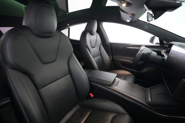 2022 Tesla Model S — photo 18 of 22