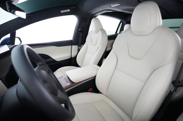 2023 Tesla Model X — photo 3 of 30