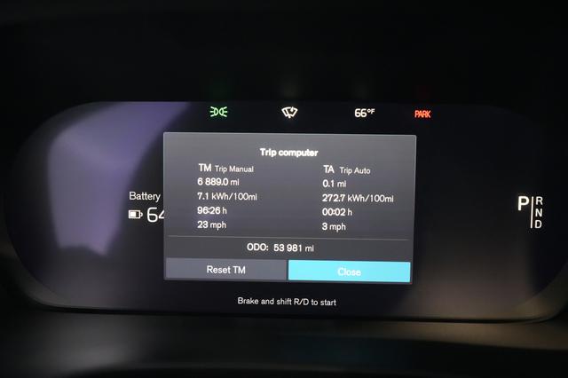 2023 Volvo XC40 Recharge — photo 5 of 21