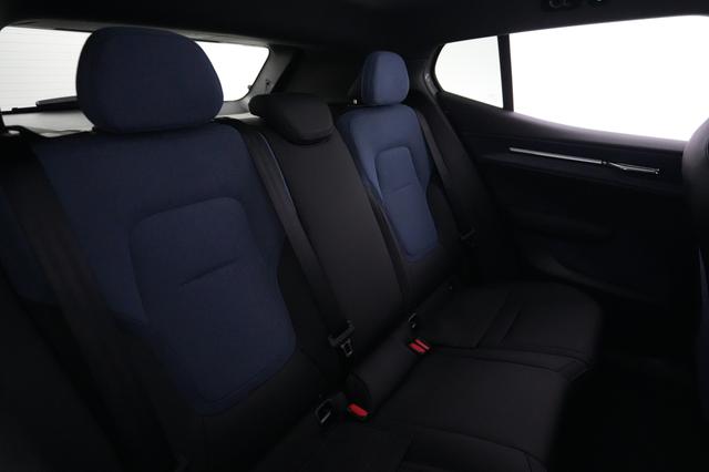2025 Volvo EX30 — photo 4 of 21