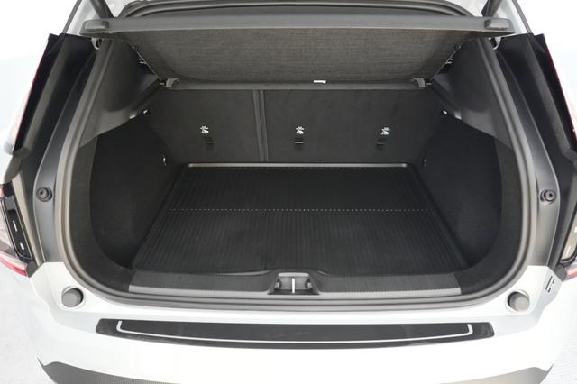 2025 Volvo EX30 — photo 6 of 21