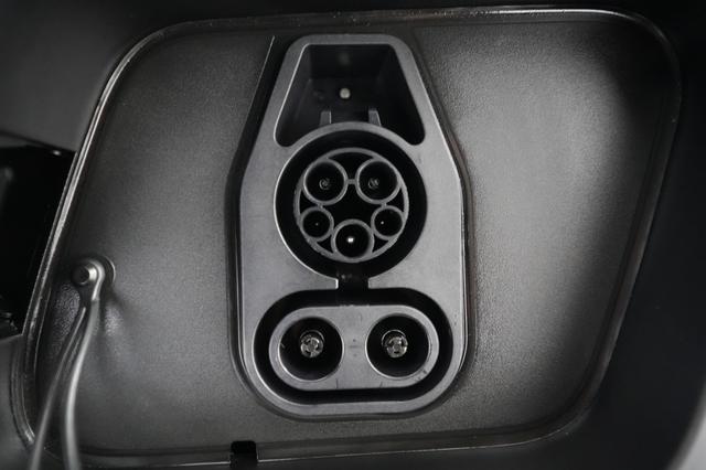 2025 Volvo EX30 — photo 8 of 21