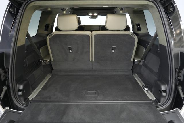 2024 Rivian R1S — photo 6 of 23