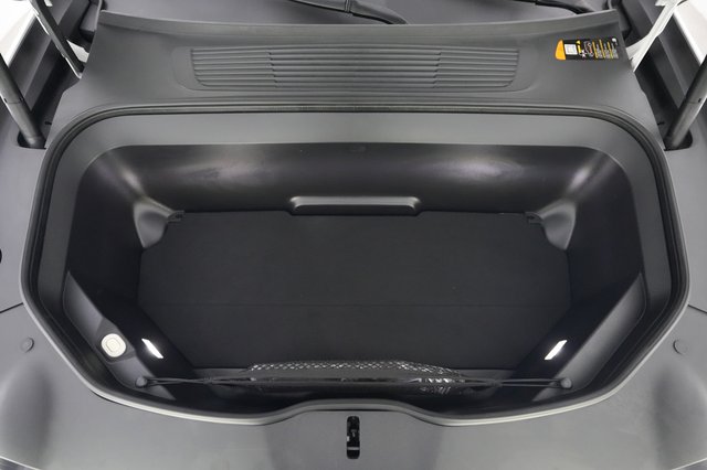 2024 Rivian R1S — photo 22 of 23