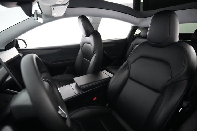 2026 Tesla Model Y — photo 3 of 24