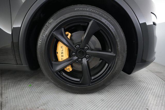 2026 Tesla Model Y — photo 16 of 24