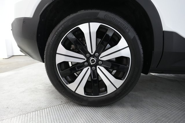 2023 Volvo C40 Recharge — photo 17 of 24