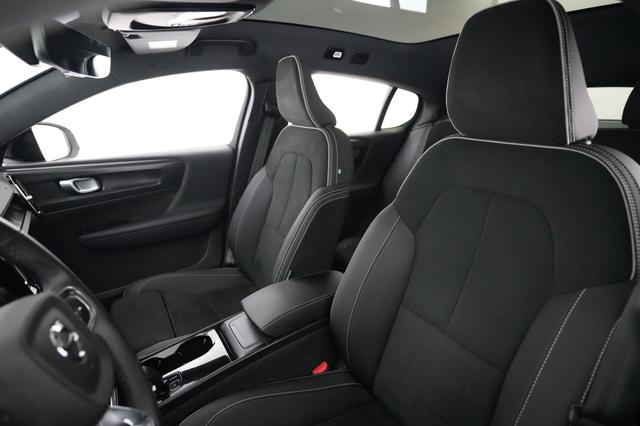 2023 Volvo C40 Recharge — photo 3 of 24