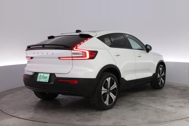 2023 Volvo C40 Recharge — photo 2 of 24