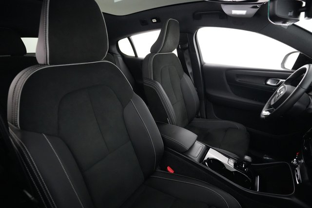 2023 Volvo C40 Recharge — photo 18 of 24