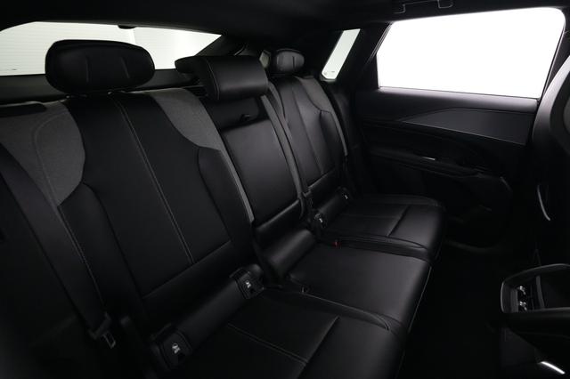 2024 Cadillac Lyriq — photo 4 of 20