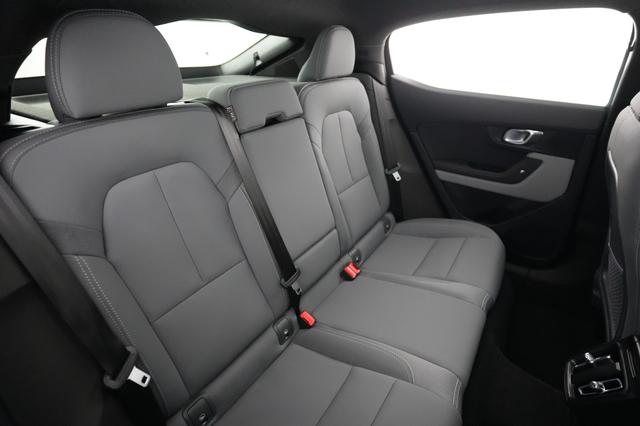2023 Polestar 2 — photo 4 of 24