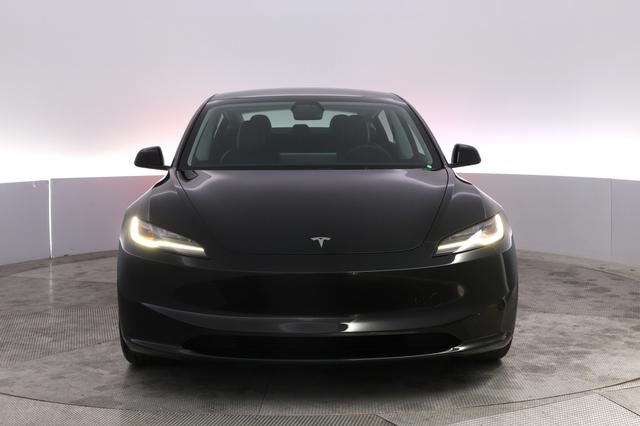 2024 Tesla Model 3 — photo 9 of 21