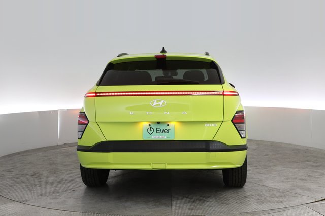 2024 Hyundai Kona Electric — photo 12 of 22