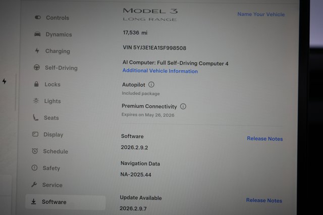 2025 Tesla Model 3 — photo 5 of 22