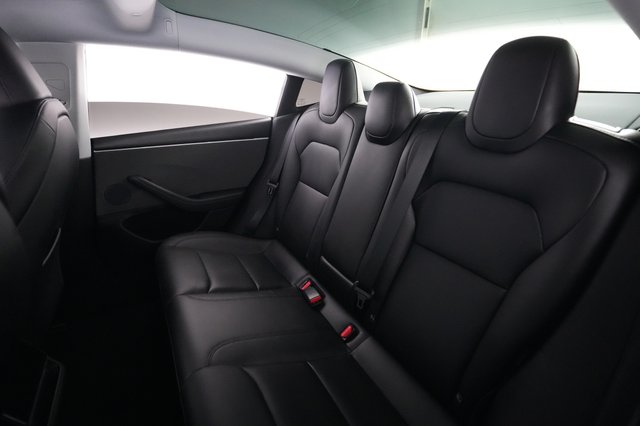 2025 Tesla Model 3 — photo 19 of 21