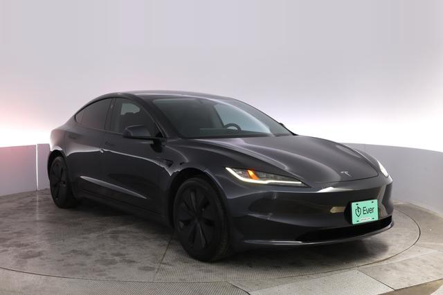 2025 Tesla Model 3 — photo 10 of 21